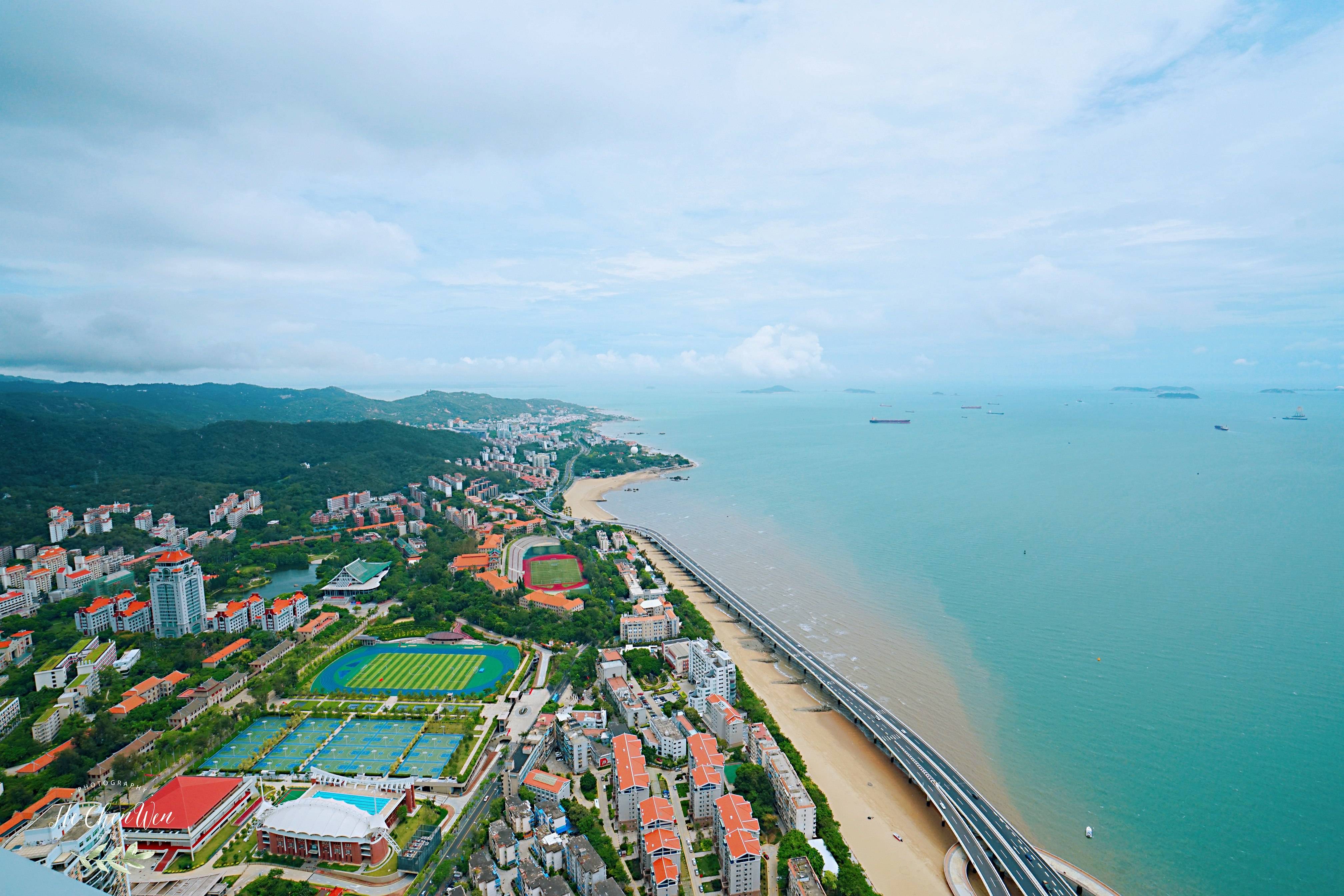 厦门第一高楼,300米高空俯瞰厦门,美景尽收眼底