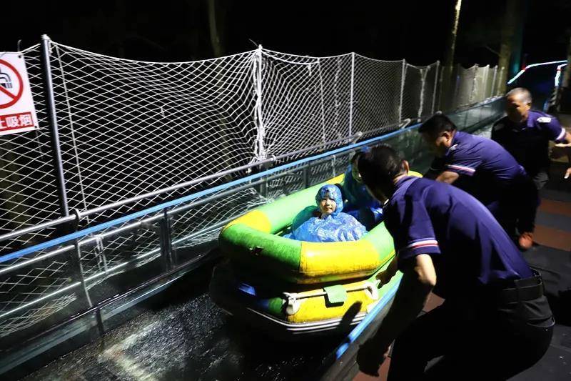 马仁奇峰奇妙夜正式开启，赢康为景区设计精品夜游项目