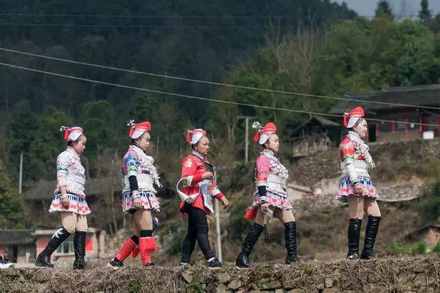 亻革家人的"踩亲节",比西方情人节还浪漫