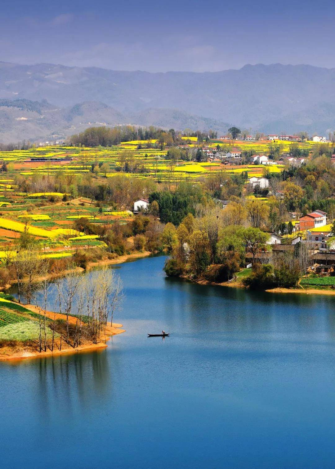 《禹贡》和《山海经》都曾记载汉中的山川河流地貌,《禹贡》中更是把