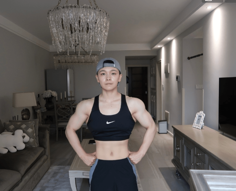 扒一扒中国女健身教练个个身材了得超级惹眼