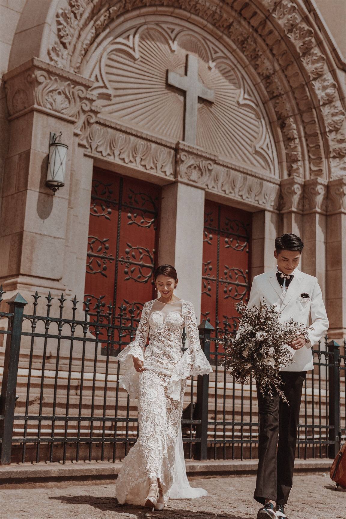 蜜月旅拍青岛婚纱照哪家性价比高一些