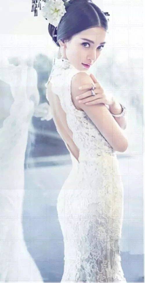 娱乐圈女星谁的腰最美?热巴的腰,杨颖的腰,都不如她的腰!