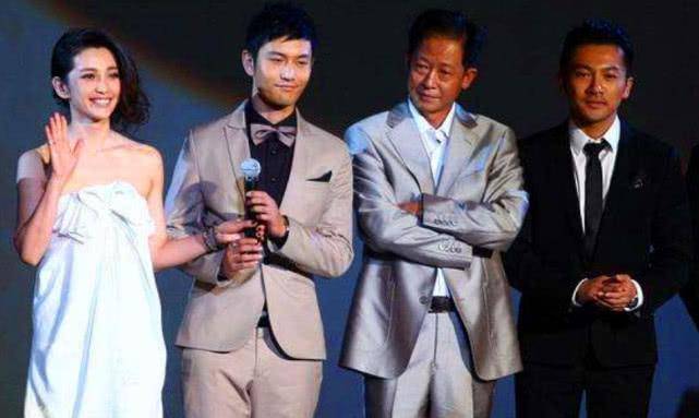 黄晓明和苏有朋同框,两人身高曝光,网友:身高差的不是一点点