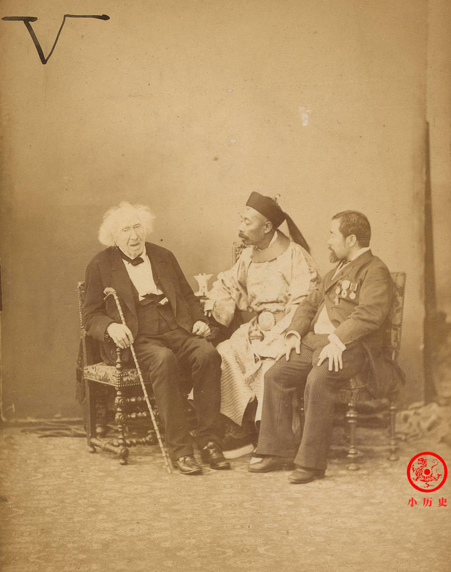 原创1886年珍贵老照片:清朝官员为100岁化学家庆祝生日