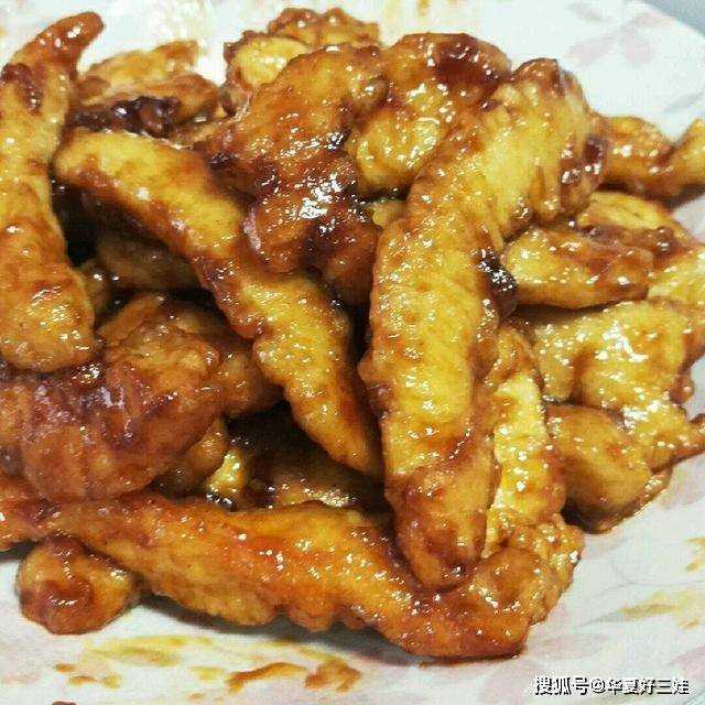 第三个就是锅包鸡柳,锅包肉大家都听过,但是锅包鸡柳可能没太听说过