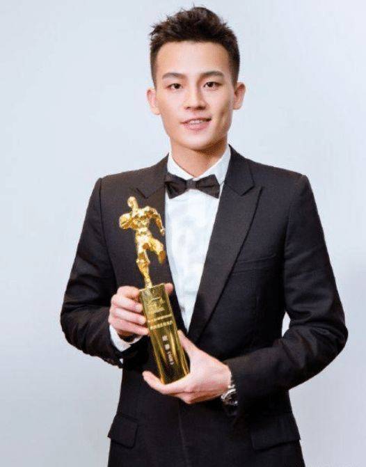 欧豪自曝上学时没女孩追看到初中一寸照我信你个鬼