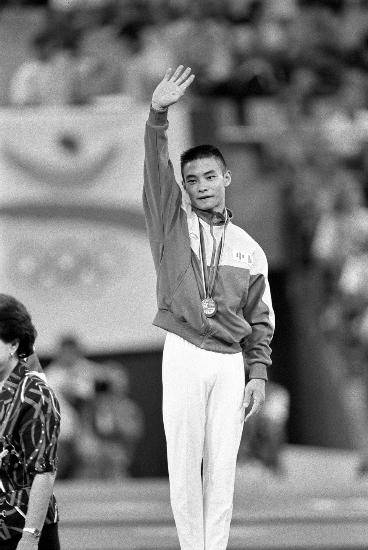 原创体操王子李小双身家过亿娶明星媳妇结婚17年至今无儿女