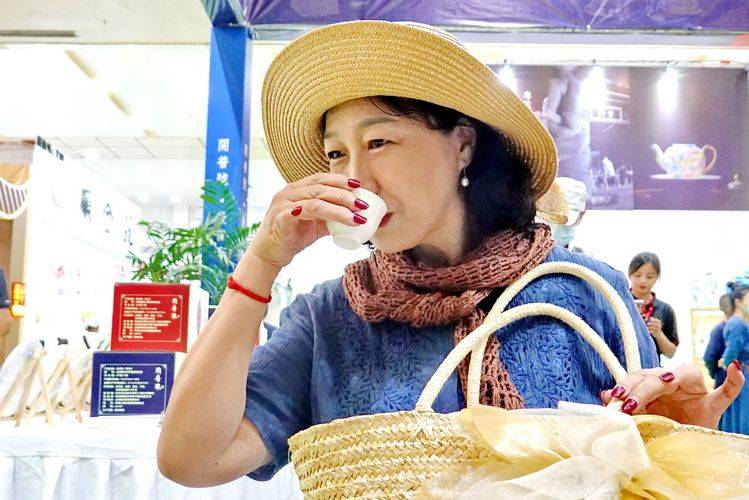 福建人做云南普洱茶武汉茶博会上初识开普号和一位野性勃勃的创业人