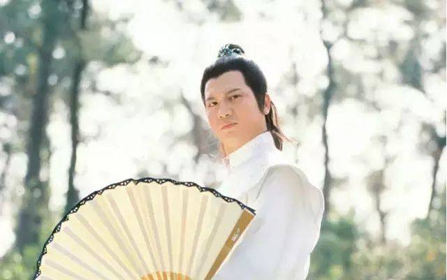 还记得《射雕》的"欧阳克"吗?曾是当红小生,如今成了老中医!