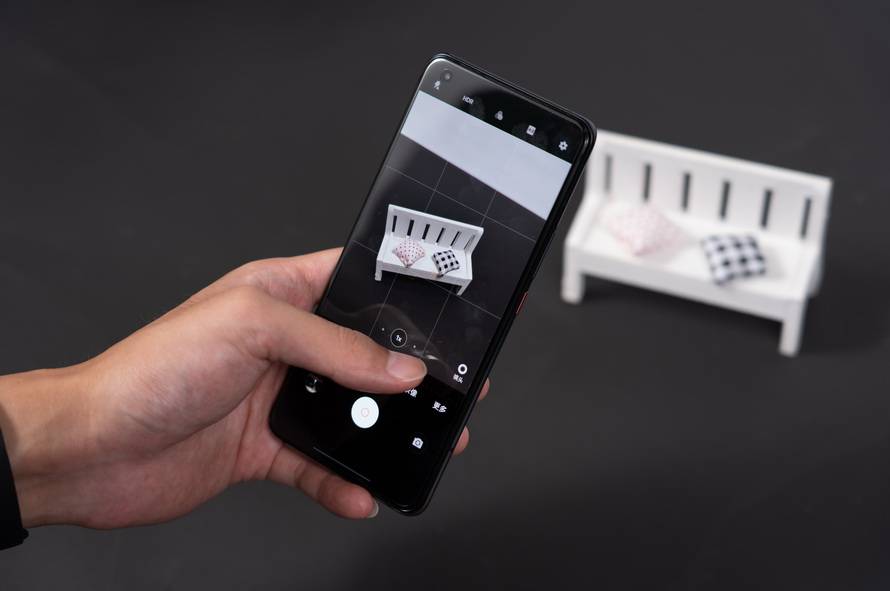 iqoo 5评测:一款体验水桶的回归之作_传感器