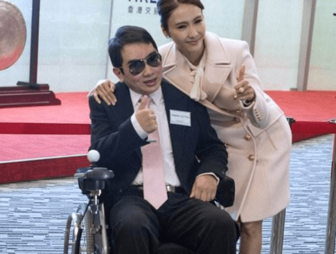 2008年,黎姿为救弟弟嫁"跛豪",如今49岁却因生不出儿子被嫌弃