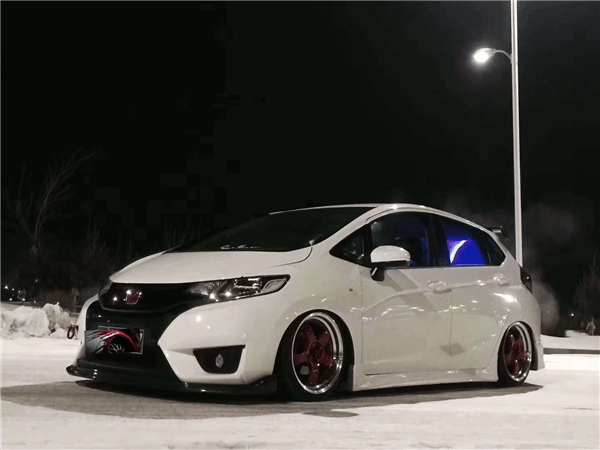 airbft李洋分享飞度gk5低趴风格的气动避震改装精品案例