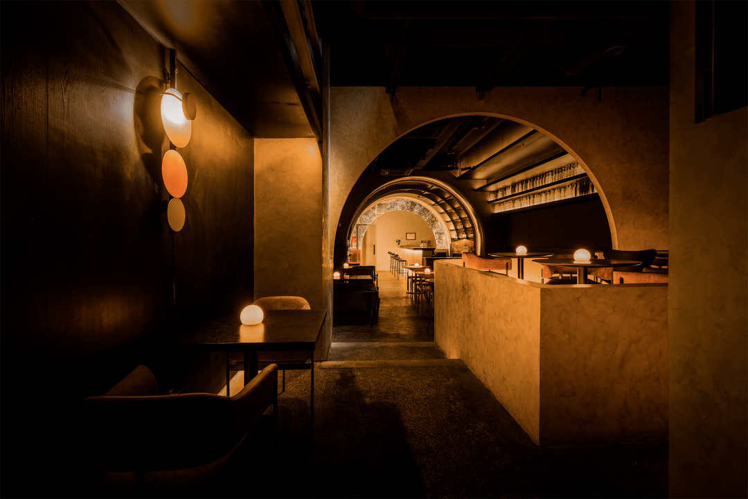 vine藤蔓酒吧在昏暗空间里滋生出的慵懒温柔