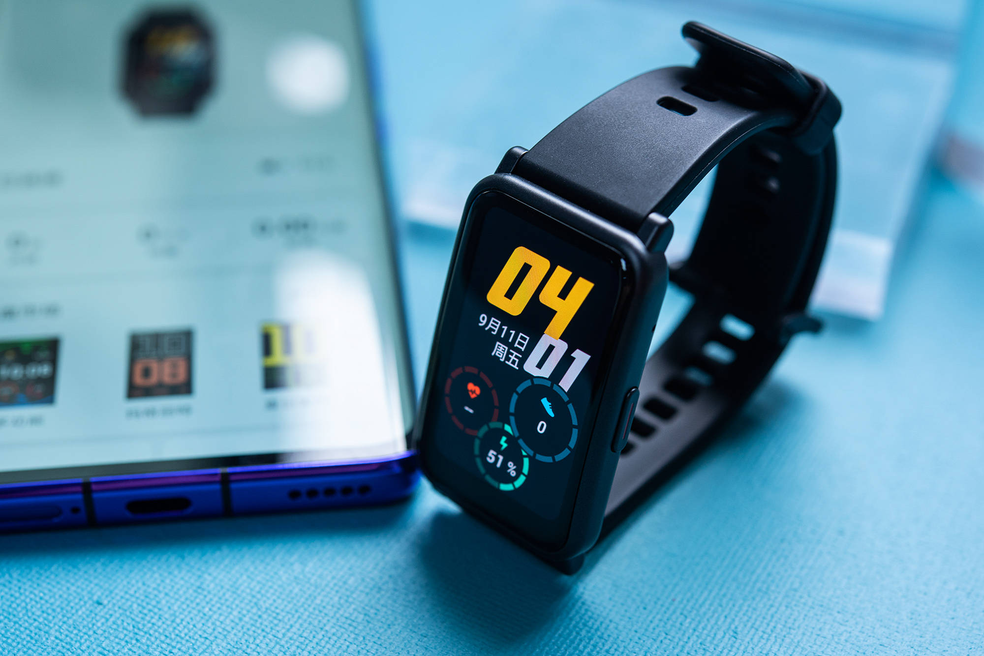 荣耀手表es图赏:34g重量的时尚运动助手