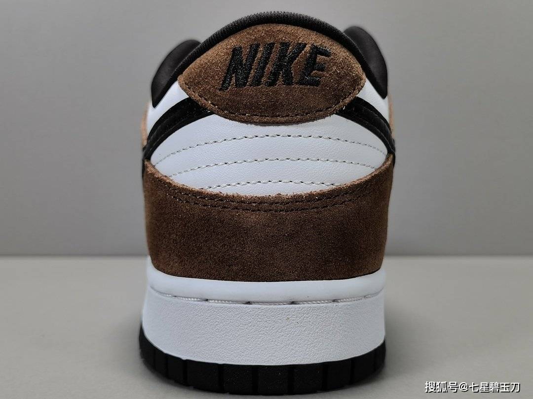 nike dunk sb low brown pack