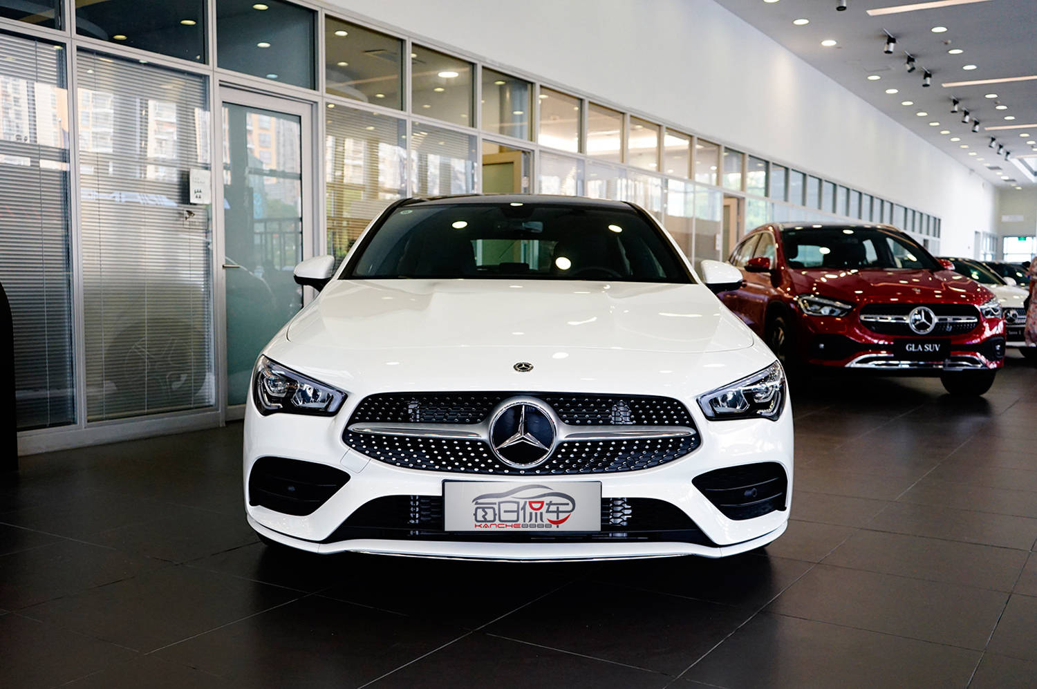 驾驭独一无二的个性奔驰2020款cla猎跑车实拍简评