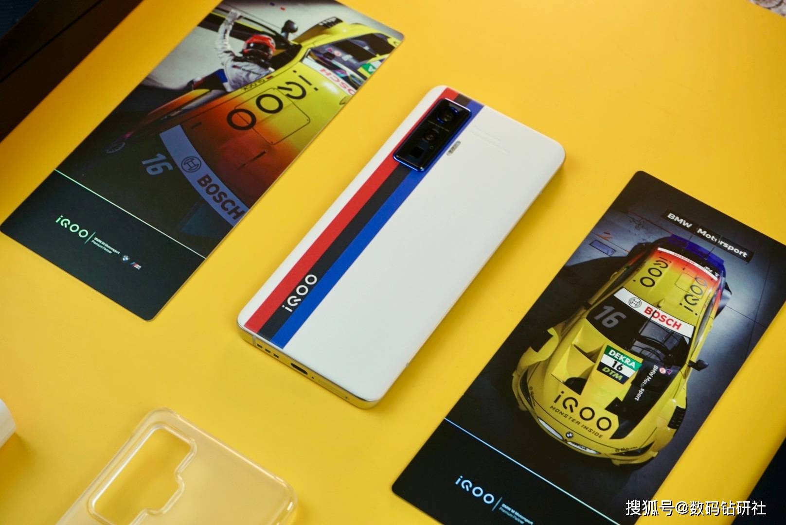 iqoo5pro图赏传奇版和赛道版哪个是你的菜