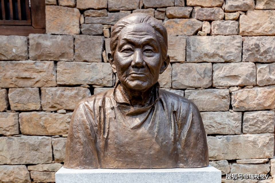 沂蒙"红嫂":做军鞋315万双军衣122万件,救护病员6万人_手机搜狐网