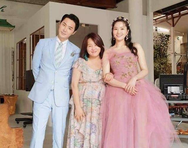 原创恭喜40岁韩国男神junjin顺利完婚空姐妻子气质出众身材微胖