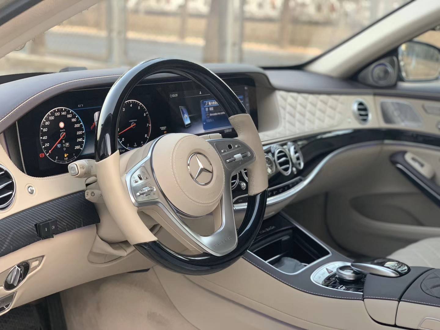 奔驰迈巴赫s560价格高性能低价格限时秒杀