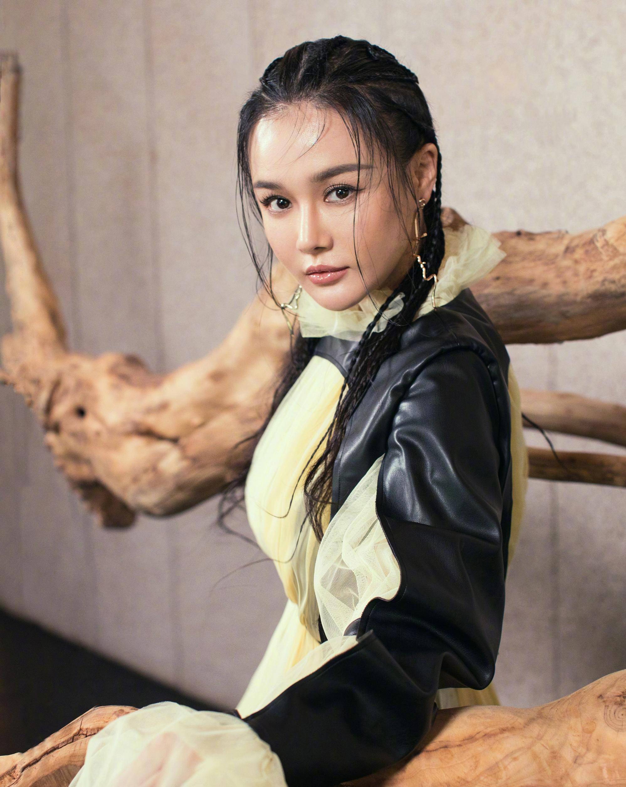 原创为什么职业拳王邹市明和美女冉莹颖人气越来越低了