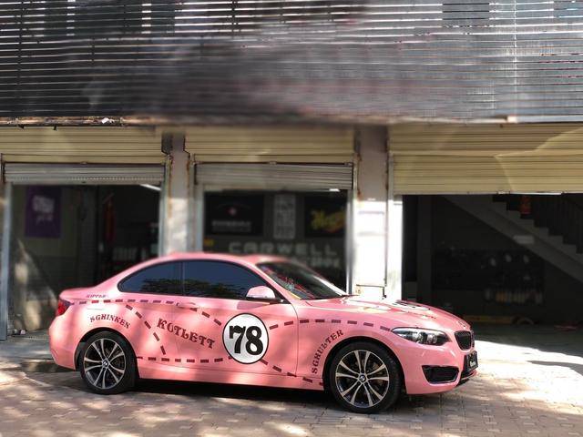 宝马3系改粉猪彩绘,最经典的粉猪你值得拥有