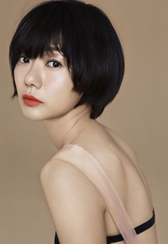 裴斗娜晒秘密森林2花絮 父亲公司收入超70亿 汉江怪物搭档宋康昊