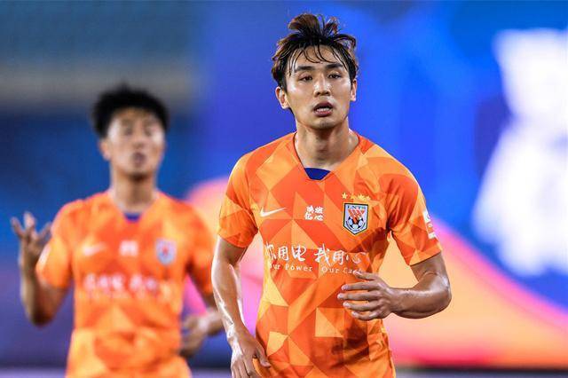 部分国脚9月30日体检 刘云联赛末轮受伤不适宜跟队训练_吴兴涵