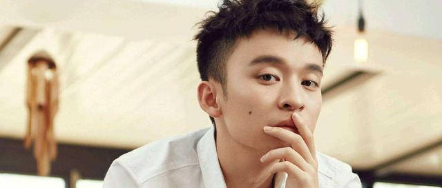 影帝董子健携手张嘉倪郭靖黄蓉的另类恋情