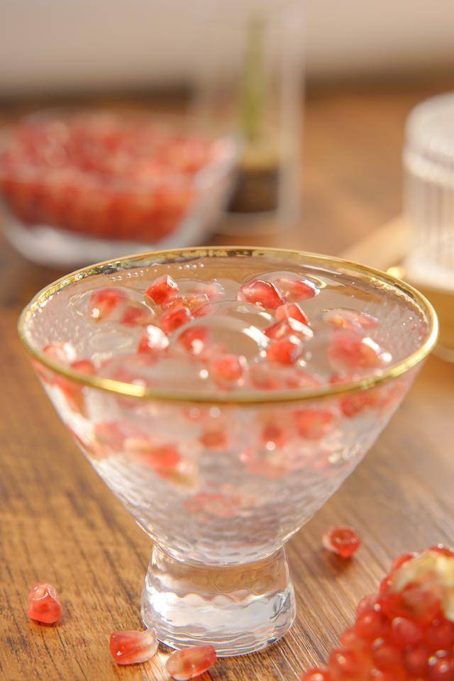 你尝过红宝石的味道吗这是最简单且颜值最高的红石榴果冻教程