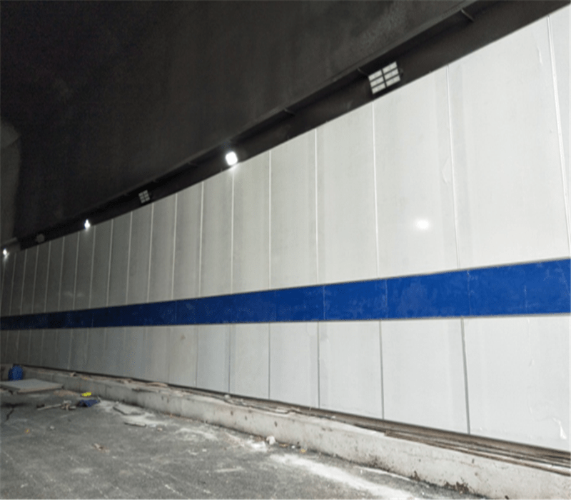 钢钙板在隧道中起什么作用