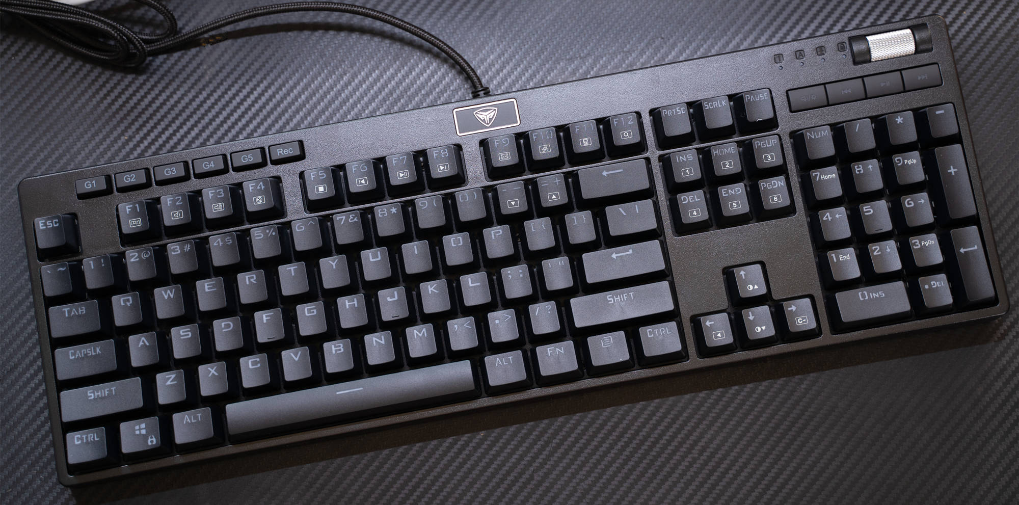 防尘轴rgb独立宏这款机械键盘居然199就能买得到