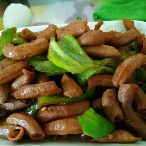 老一辈人的下饭神器辣椒炒小肠