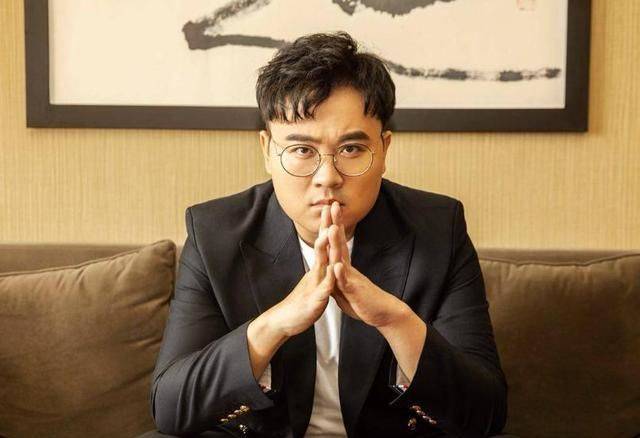 因为反串角色而走红,孔连顺演技不断提升,逐渐达到笑星水准