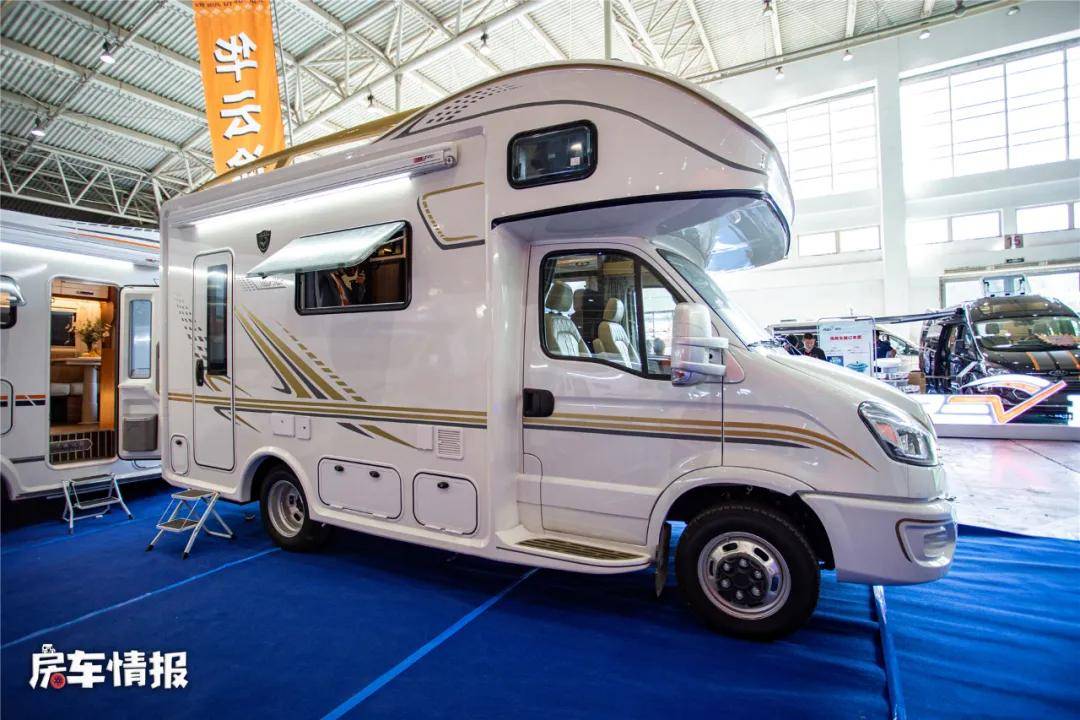 很多网友都想看新款华云房车全新布局空间更大水电足价格还低