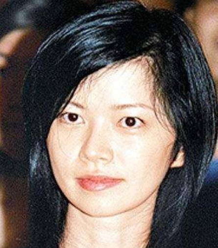 周星驰疑债务达27亿前女友于文凤组织最强律师团来讨薪