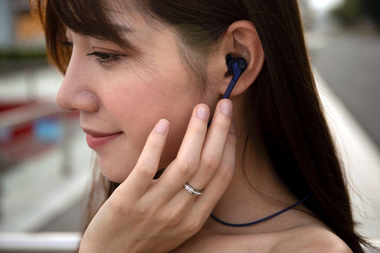 沉浸浑厚低频,铁三角cks550xbt蓝牙耳机出行体验