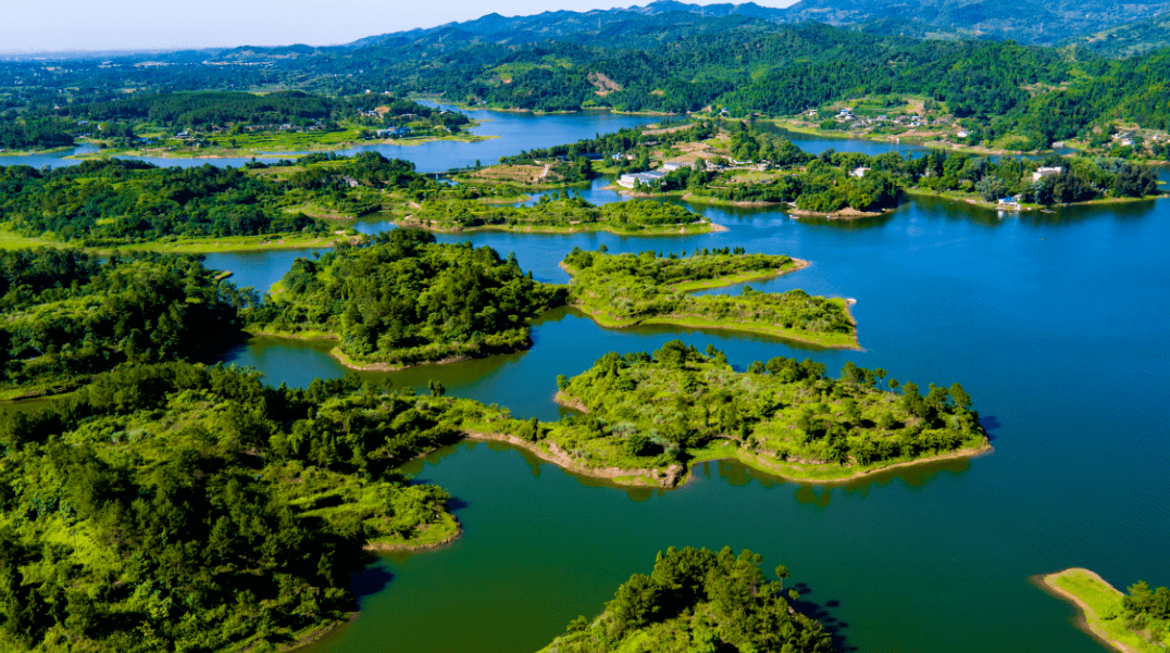 环球融创黑龙滩长岛丨李伯清特意来打卡还不fu等啥子