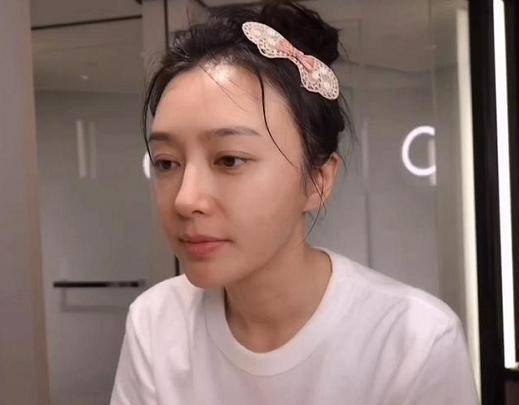 说到最后一位大家应该也再熟悉不过了吧,她就是秦岚.