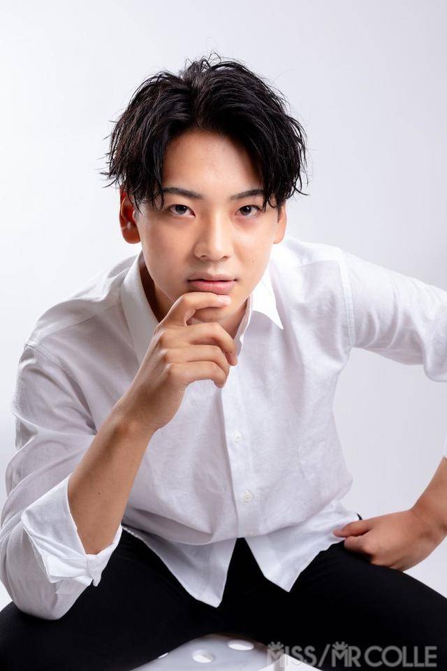 日本最新校草全员颜值垮掉参赛者穿大哥花衬衫出镜网友丑拒