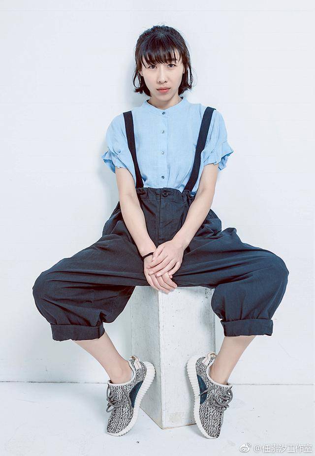 任素汐的魅力真挺强的虽然长相在娱乐圈不出众但是气质挺显眼
