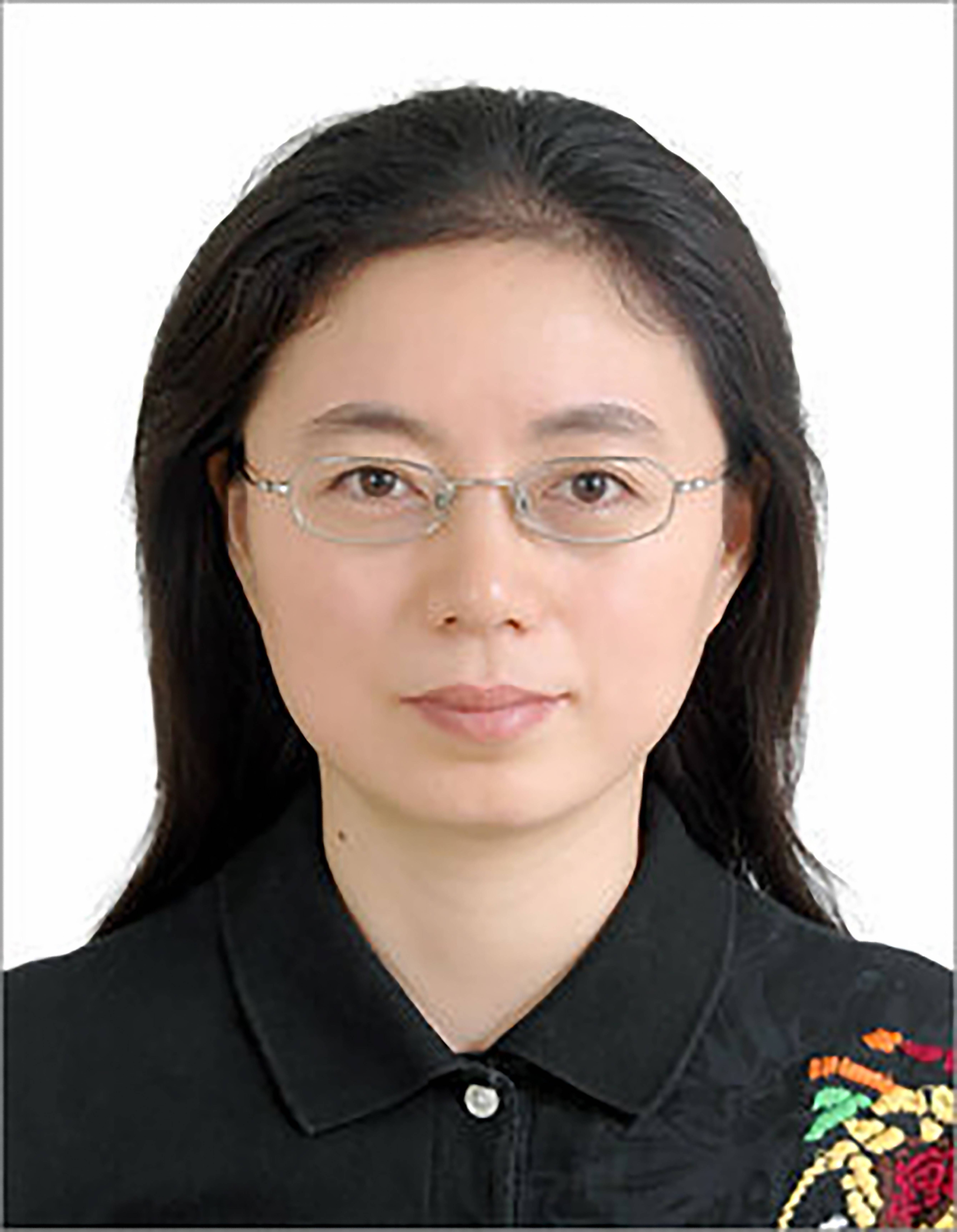 女书法家胡朝霞,精选10幅行书对联欣赏,网友:书法和人一样美