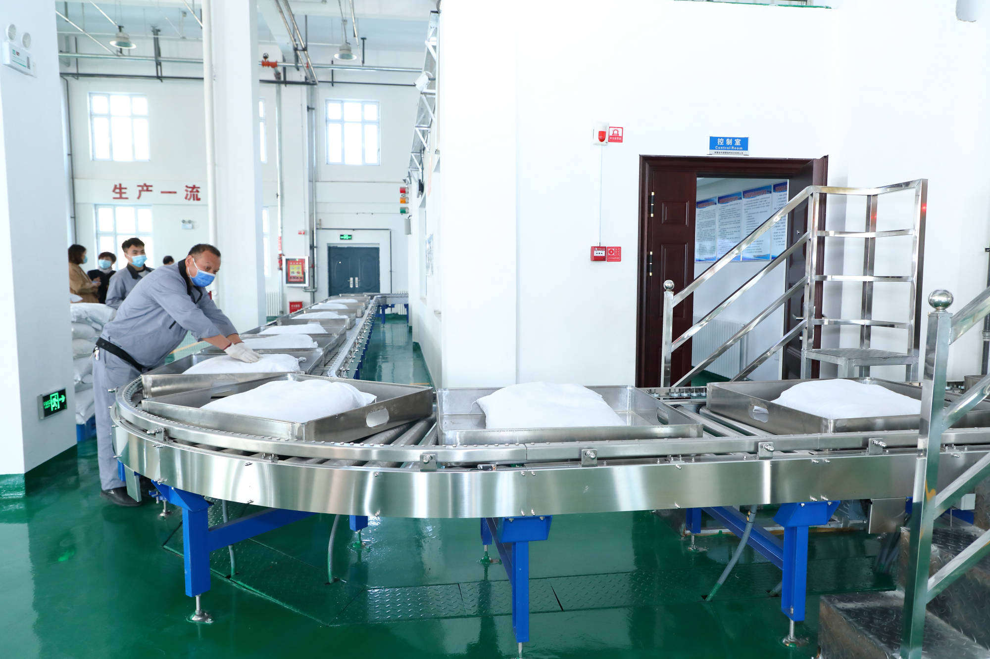 新疆首个辐照中心投入运营_食品