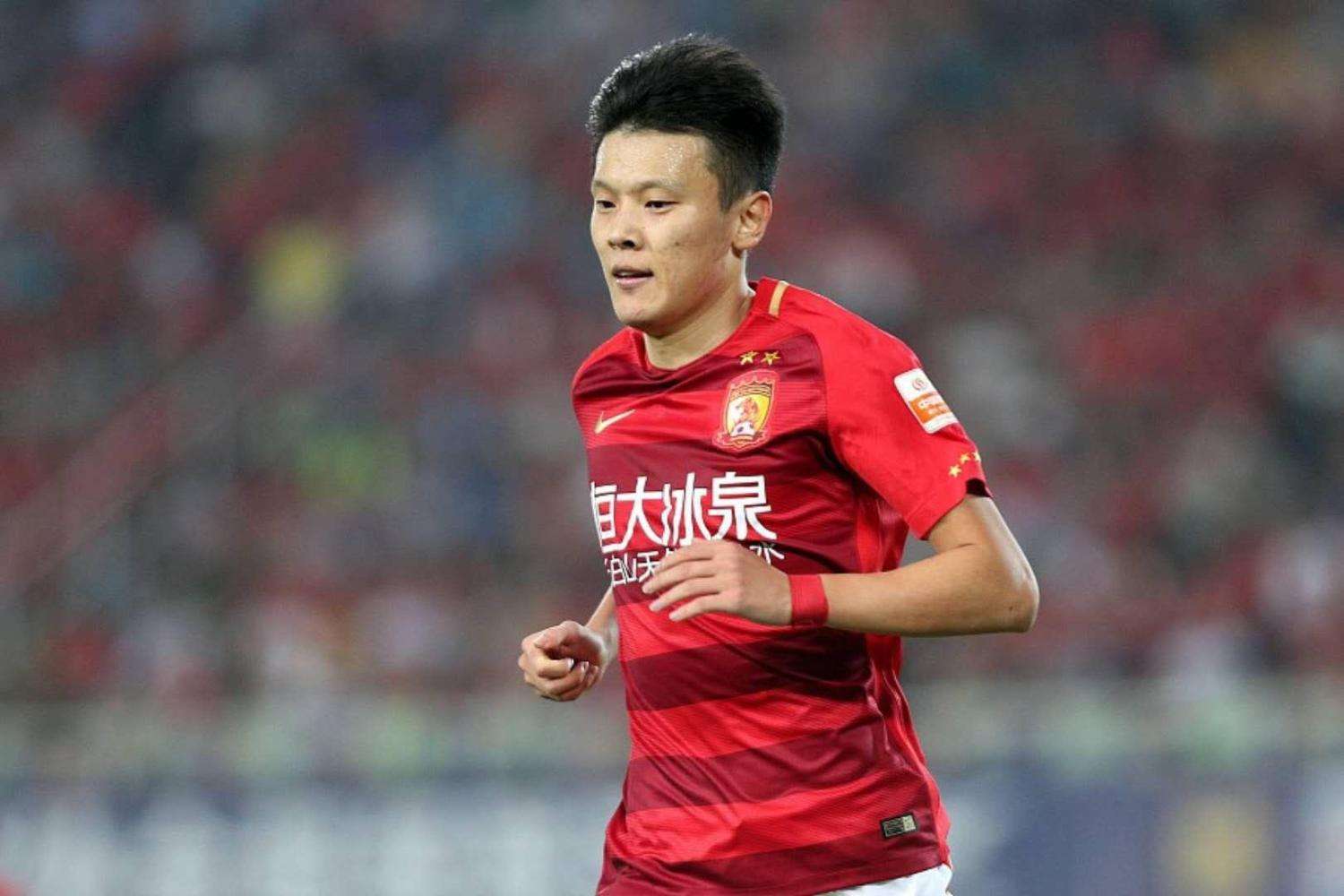 原创前恒大球星邹正青岛迎娶娇妻现如今中超踢不上球