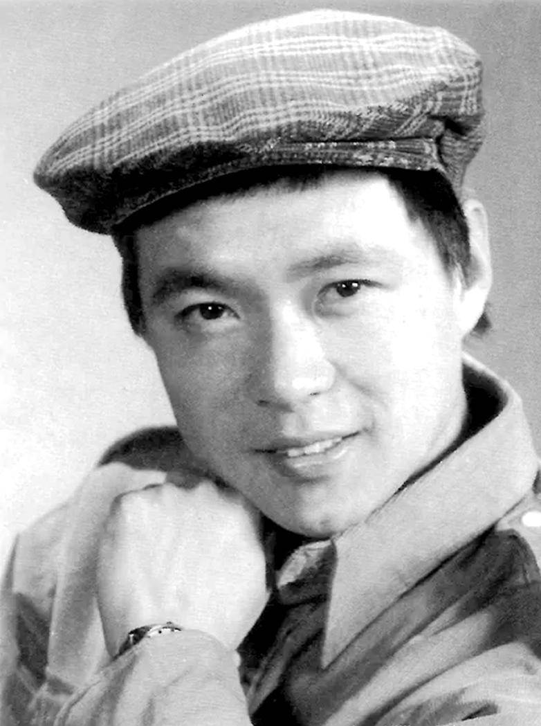 但在上世纪80年代,他与林强,梁同裕,汪宝生等年轻演员是长影当家小生