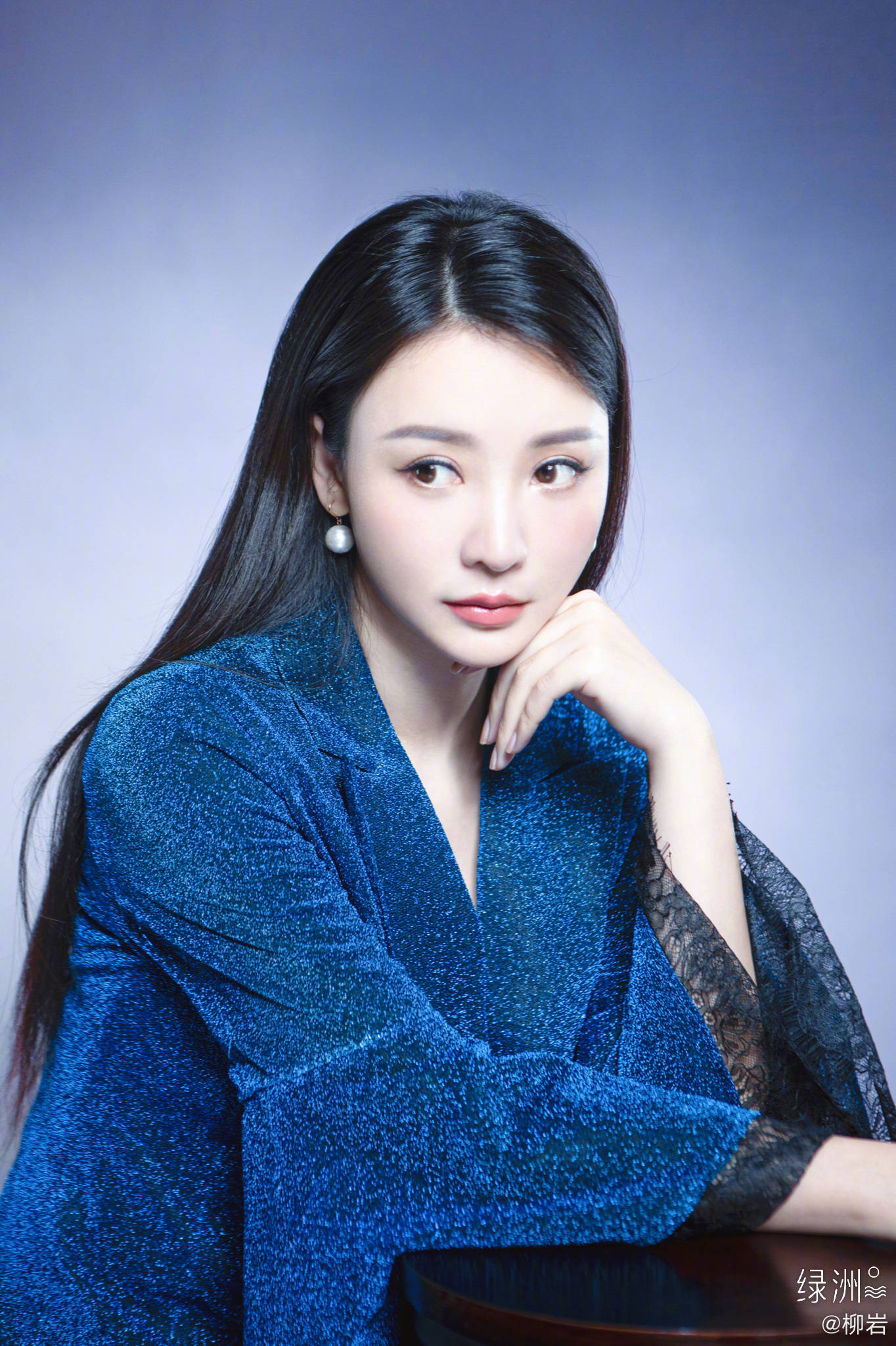 40岁柳岩晒美人鱼造型,却称自己是人鱼?谦让还是不自信?_手机搜狐网