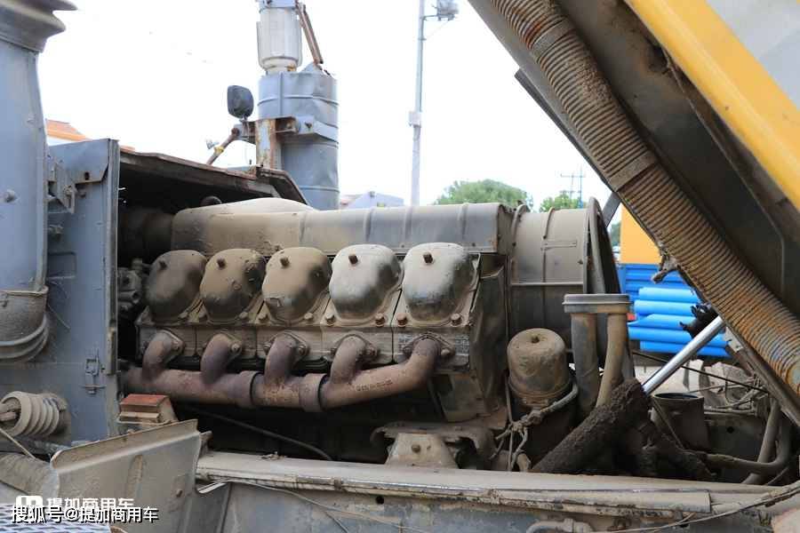 车主收藏了一台太脱拉t815经典的风冷内八字如今还在倒短