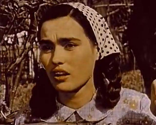 《初春》:阿尔巴尼亚少见的一部彩色电影,最后一批进入我国