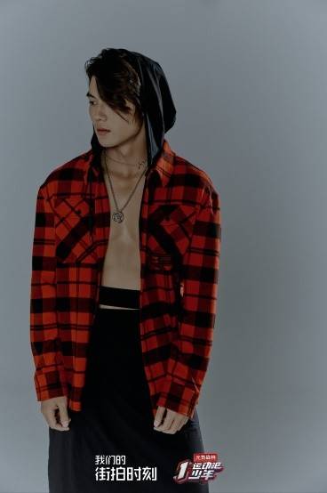 黑马选手-刘昊源平平无奇射箭小天才一举拿下决定性战果竞技比拼,够